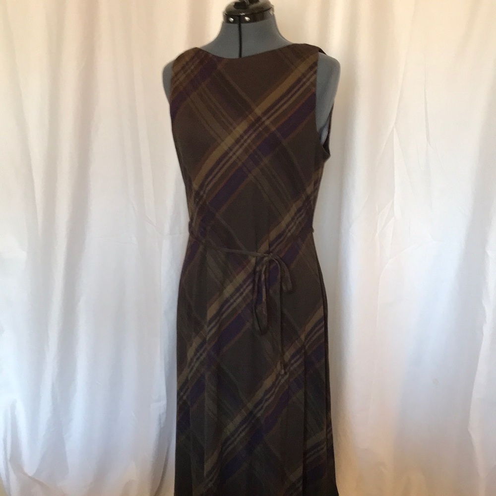 Sleeveless autumn plaid dress